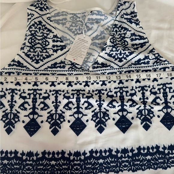 NWT Dark Blue and White Sheath Dress or Beach Cover -Large US - Picture 4 of 8